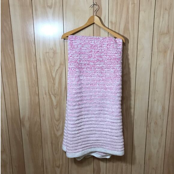 Soft Thick Shade of Pink Handmade Crocheted Blanket by Dawny - Picture 2 of 2